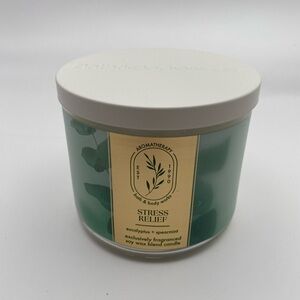 Bath Body Works Aromatherapy Stress Relief 3 Wick Candle eucalyptus Spearmint